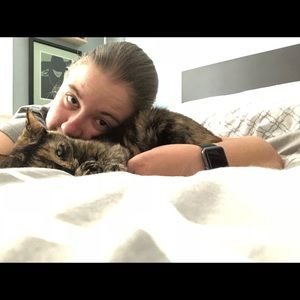 Meet your Posher, Alisom